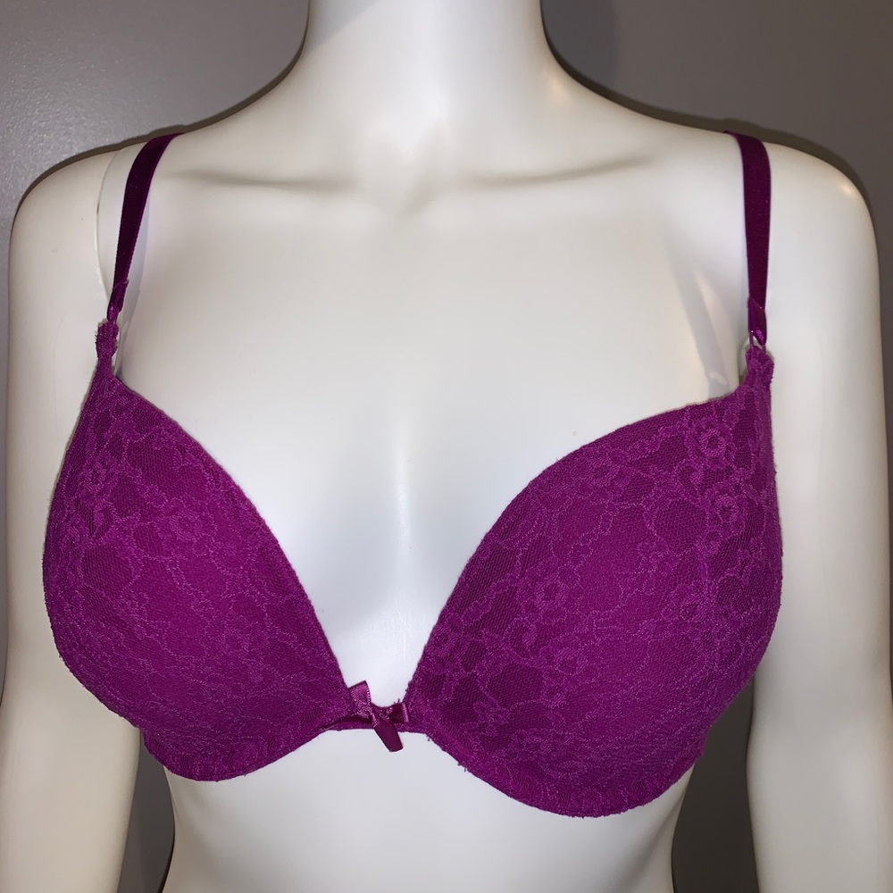 Victoria’s secret’s purple bra